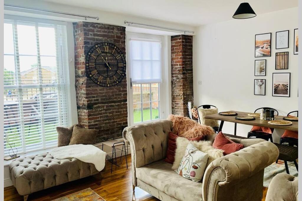 Luxury, Centrally Located 2 Bed Modern Apartment Great Yarmouth Zewnętrze zdjęcie