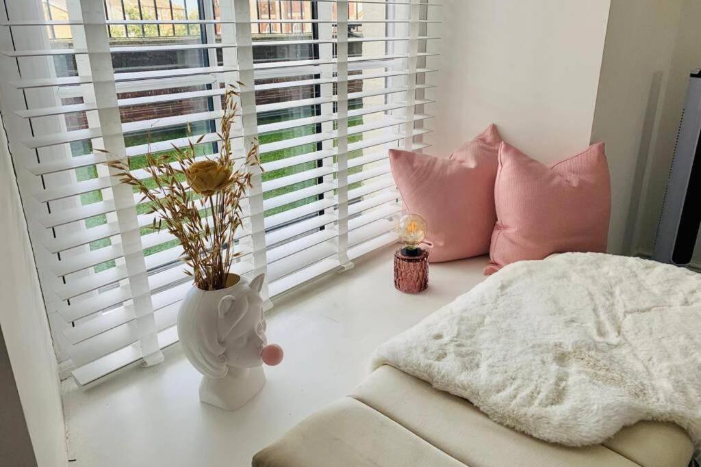 Luxury, Centrally Located 2 Bed Modern Apartment Great Yarmouth Zewnętrze zdjęcie