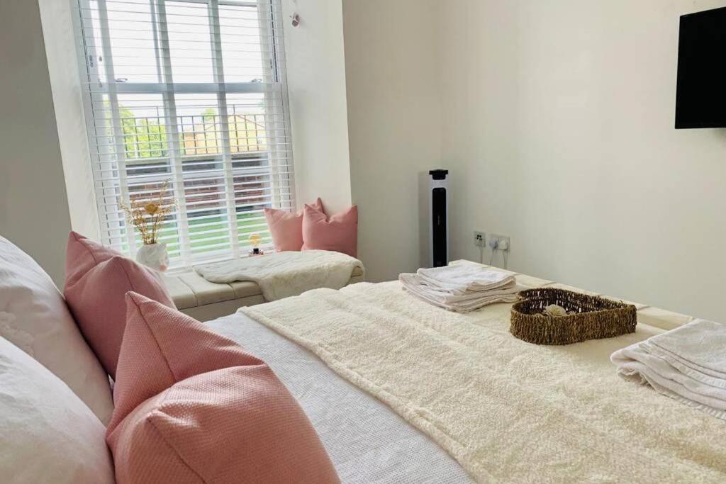 Luxury, Centrally Located 2 Bed Modern Apartment Great Yarmouth Zewnętrze zdjęcie